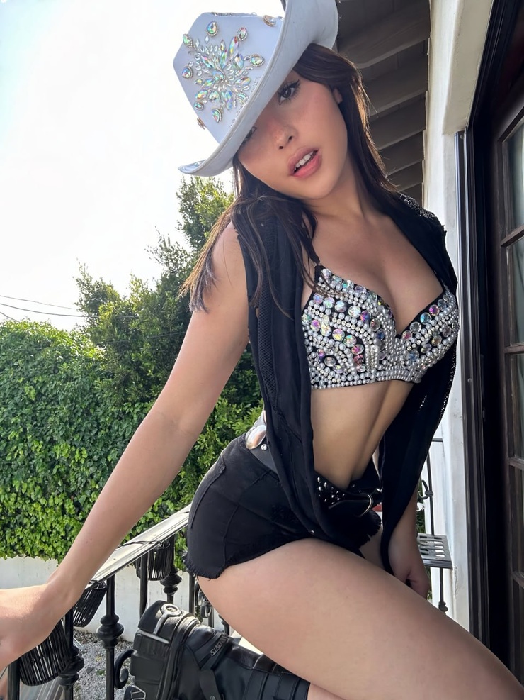 Andrea Botez