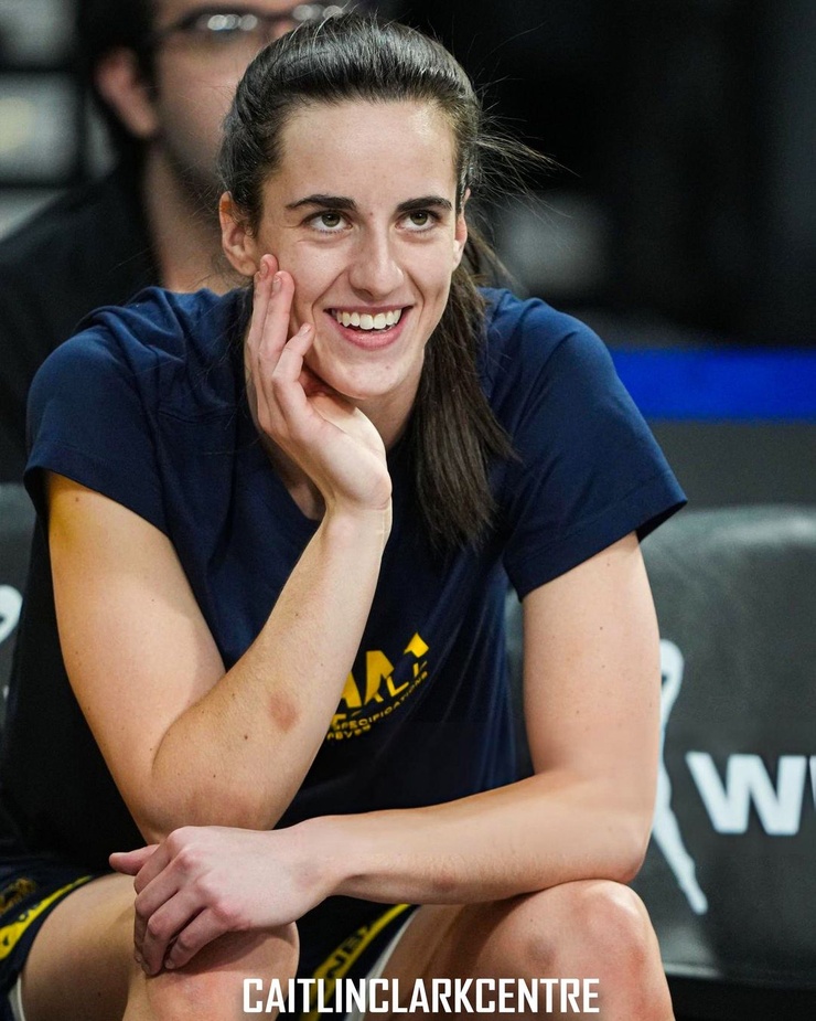 Caitlin Clark (ii)