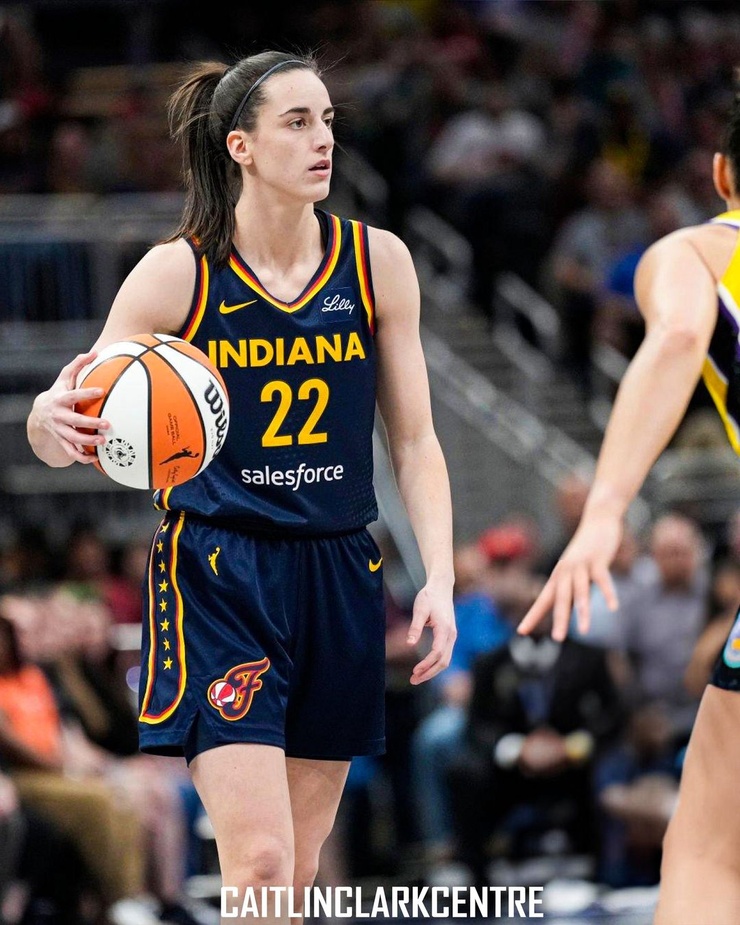 Caitlin Clark (ii)