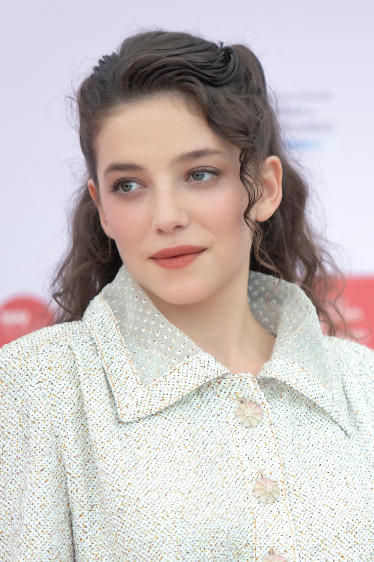 Zoé Adjani