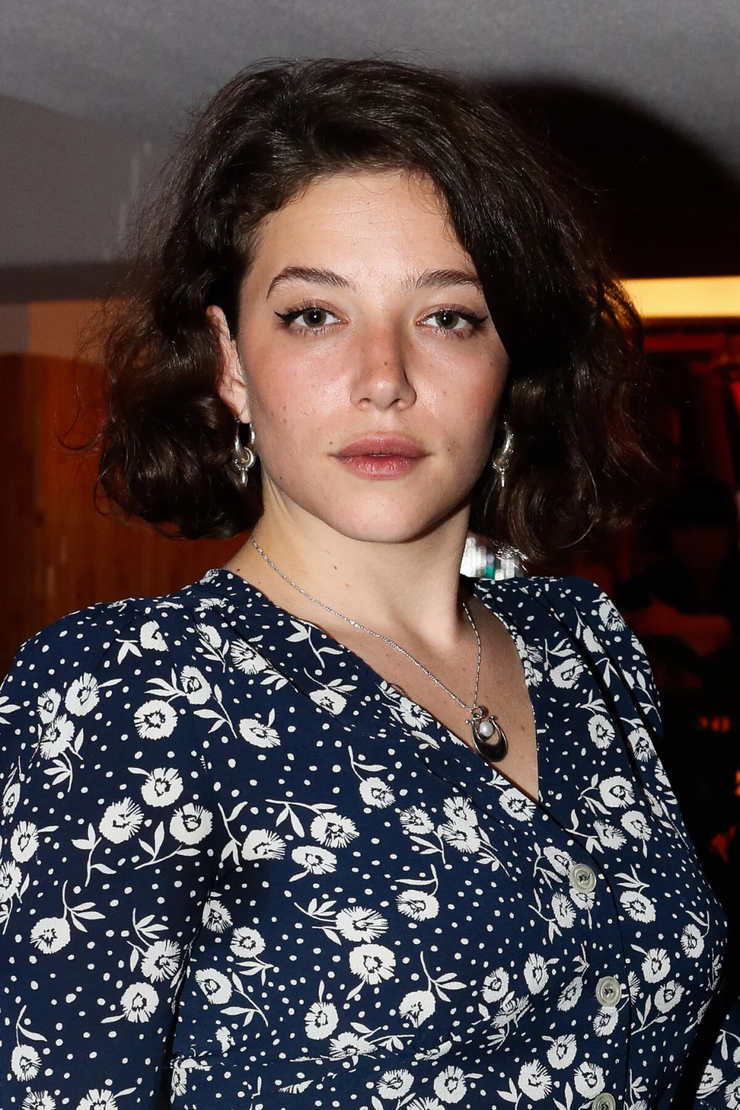 Zoé Adjani