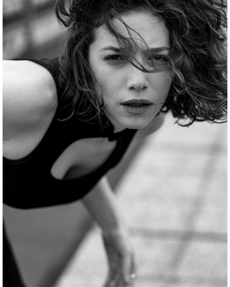 Zoé Adjani