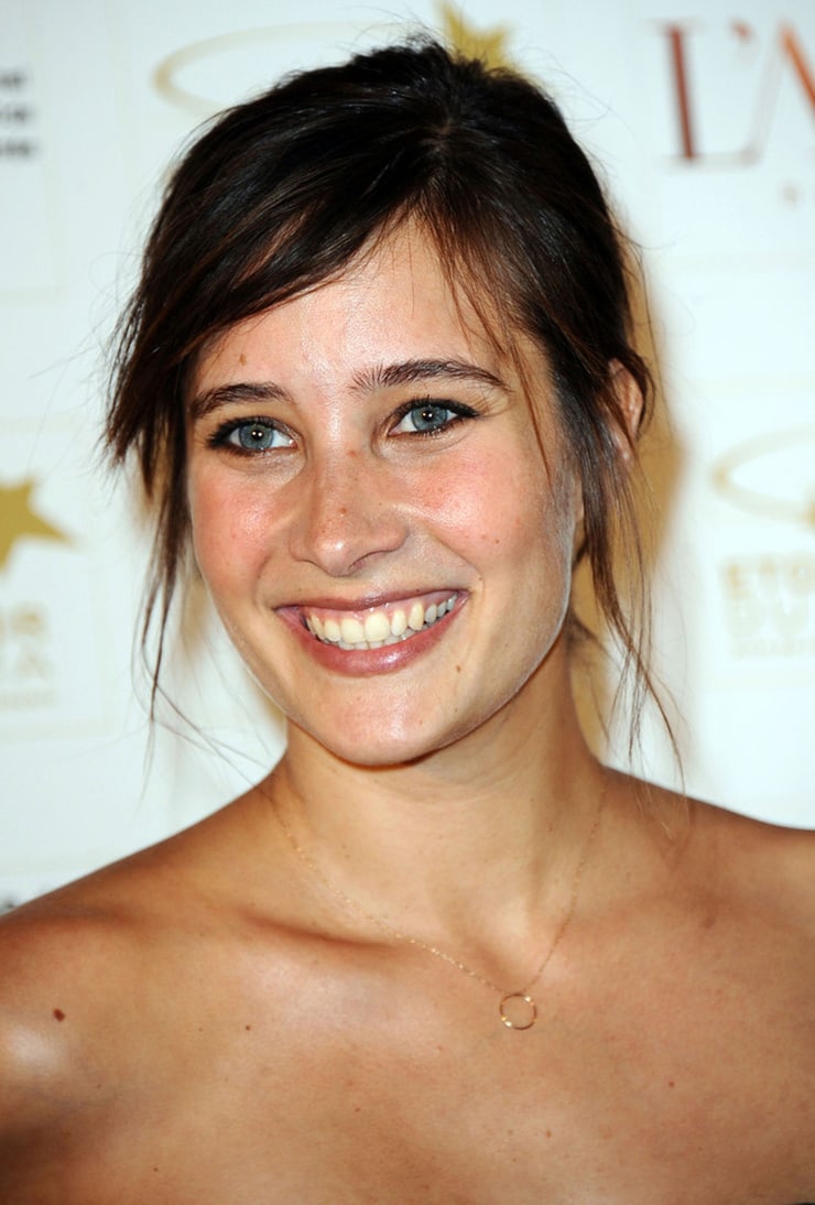 Julie De Bona