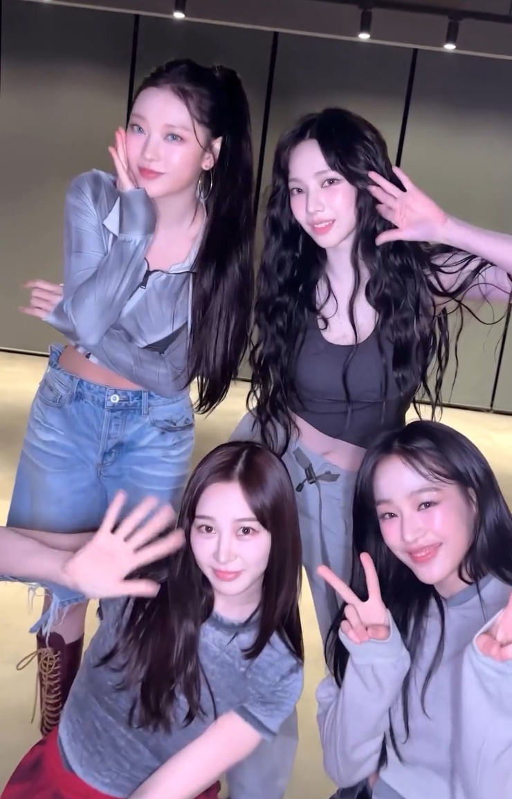 NewJeans
