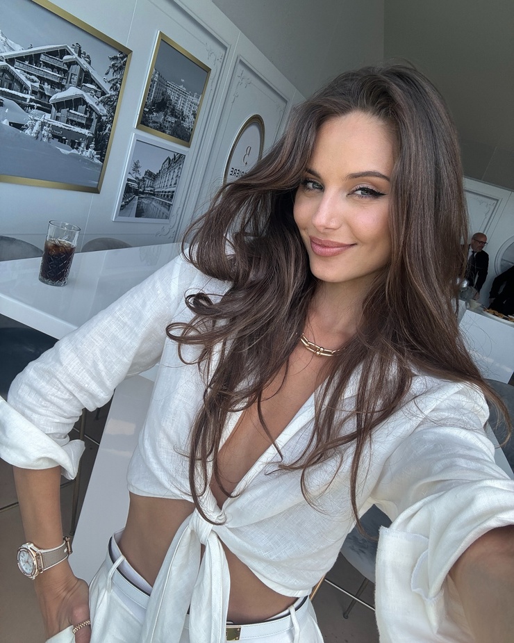 Carina Zavline