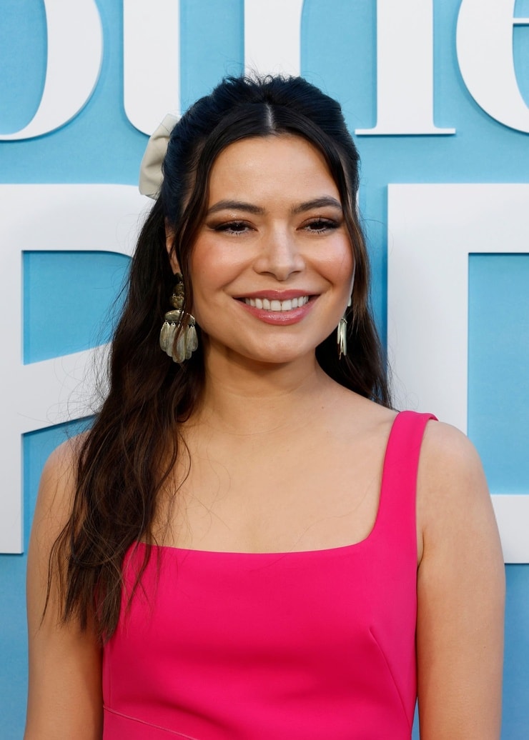 Miranda Cosgrove image