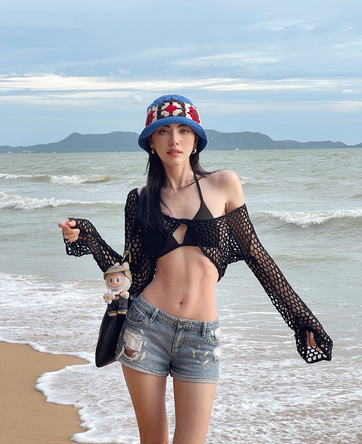 Davika Hoorne Davika Hoorne