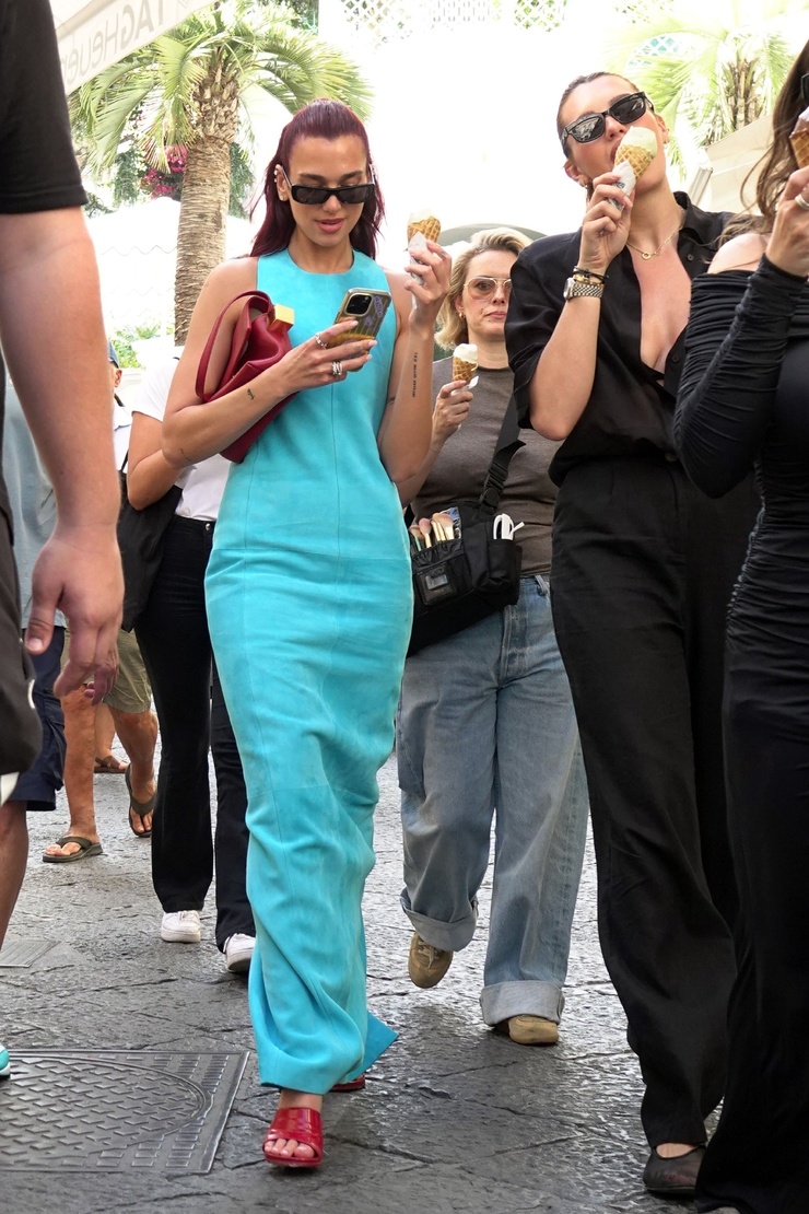 Dua Lipa