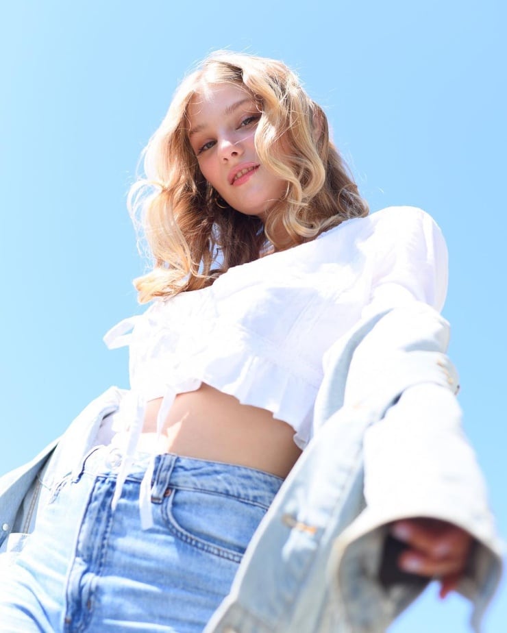Lindsay Arnold