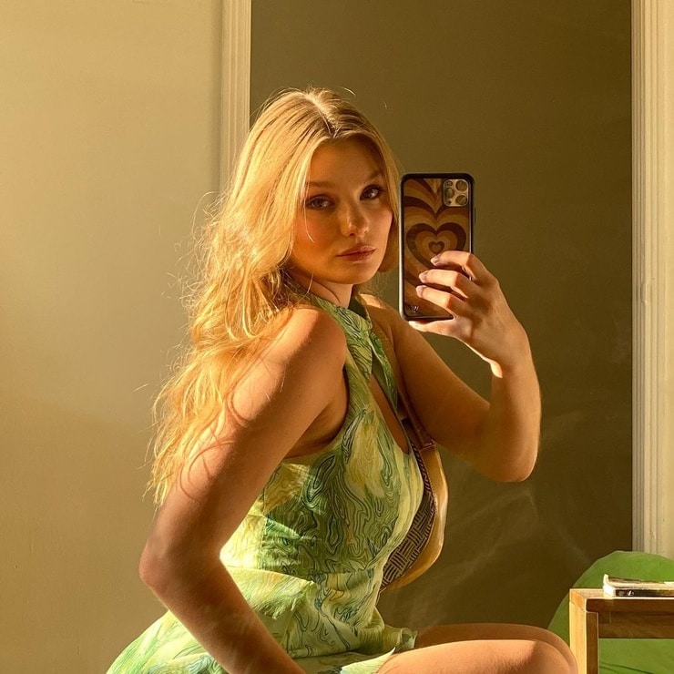 Lindsay Arnold
