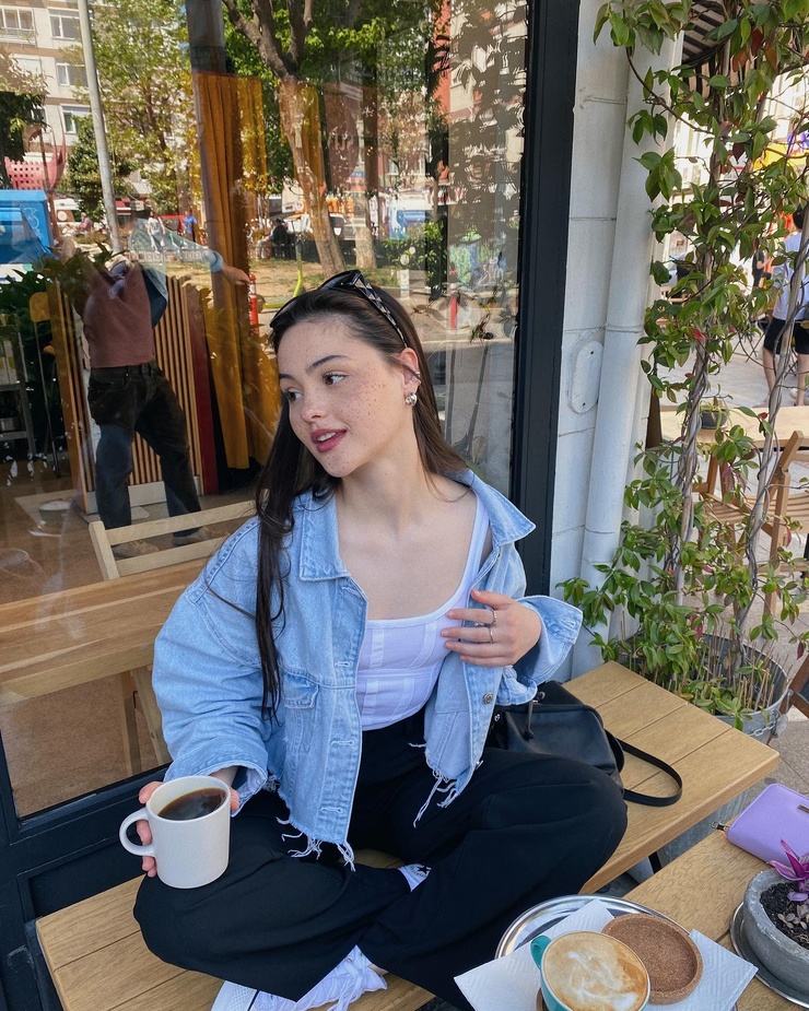 Derya Pinar Ak