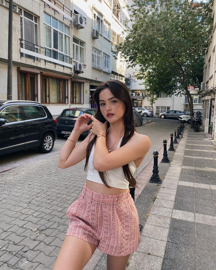 Derya Pinar Ak