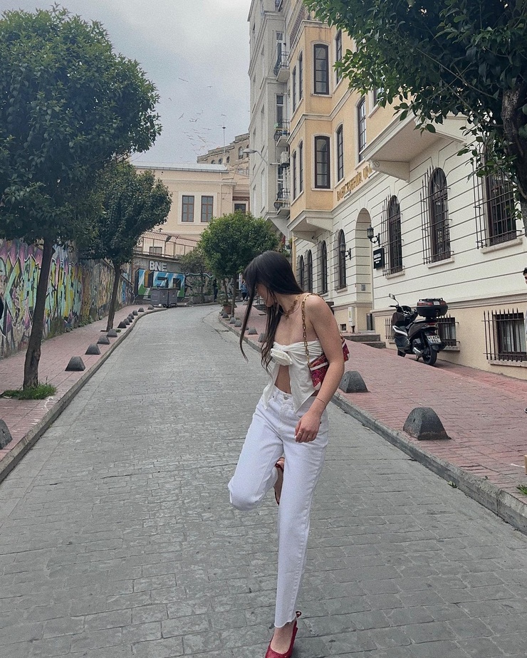 Derya Pinar Ak