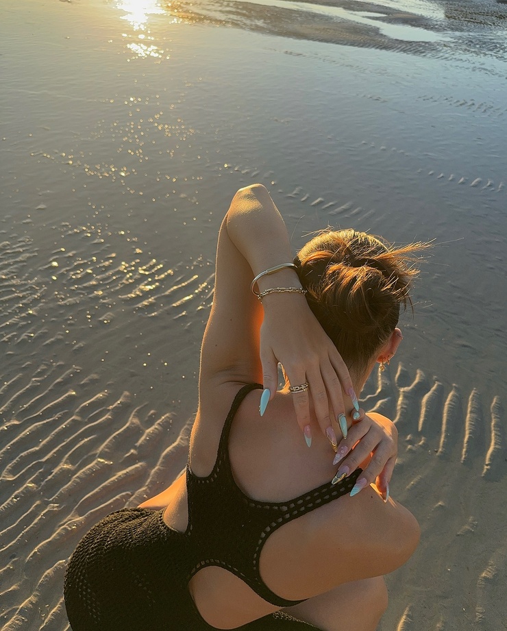 Leah Halton