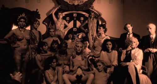 Salon Kitty