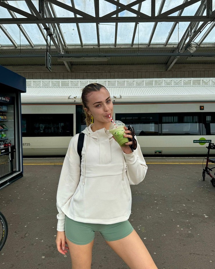 Ellie Jayne