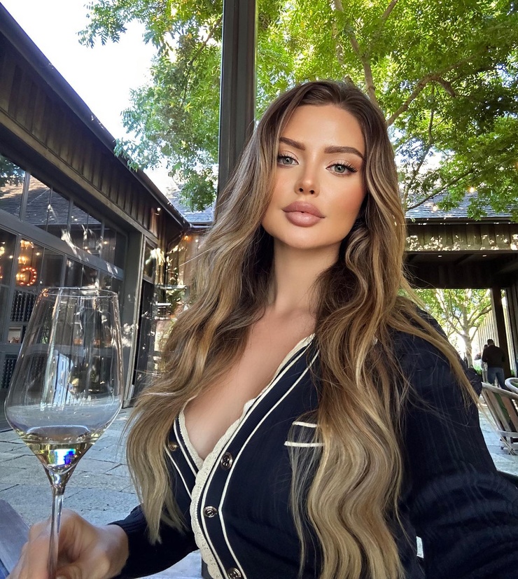 Julie Angeliina Julie Angeliina