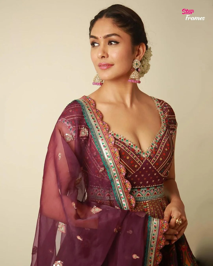 Mrunal Thakur