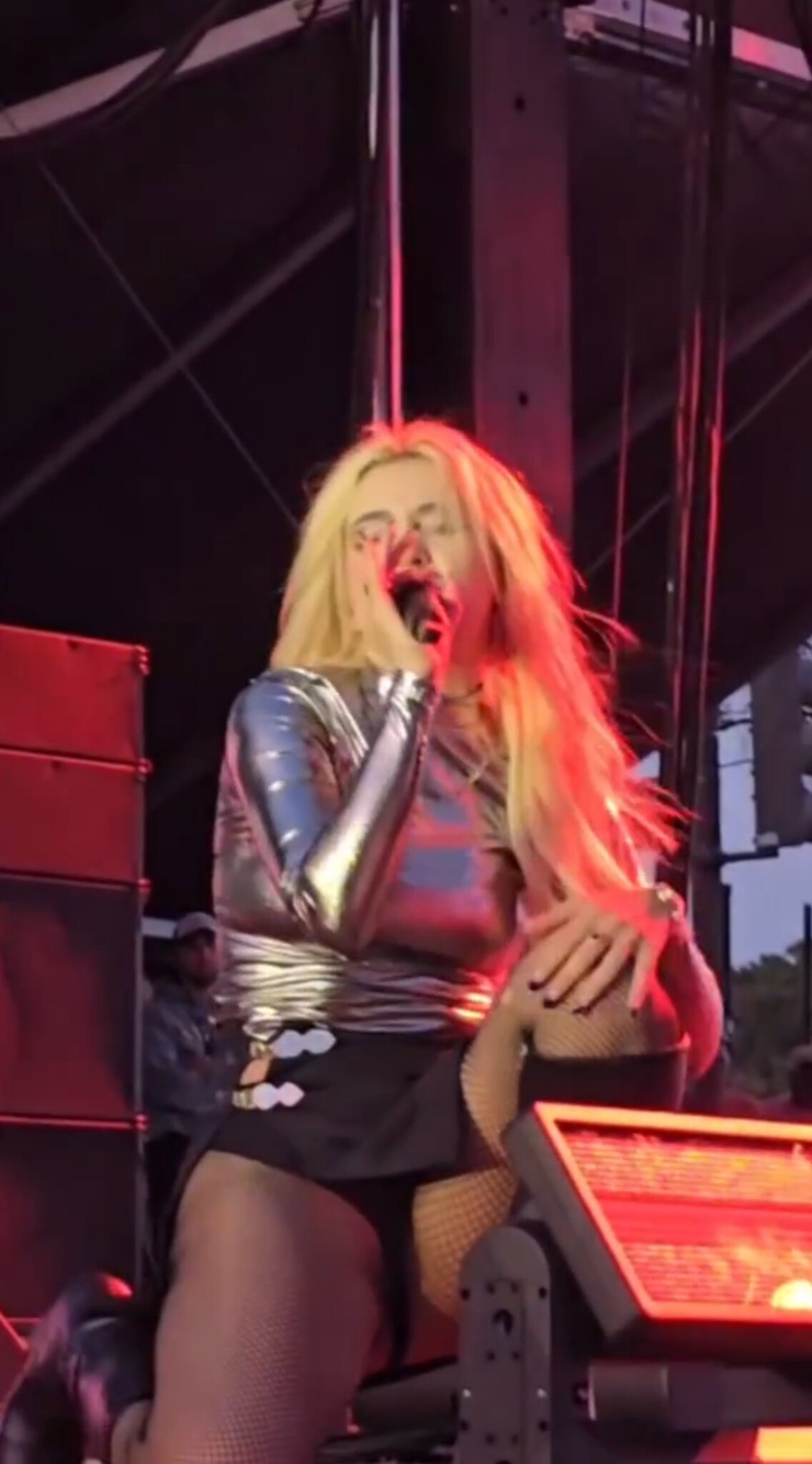 Ava Max