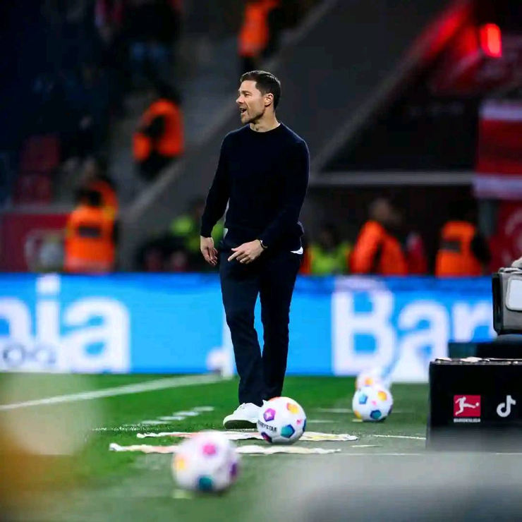 Xabi Alonso Xabi Alonso