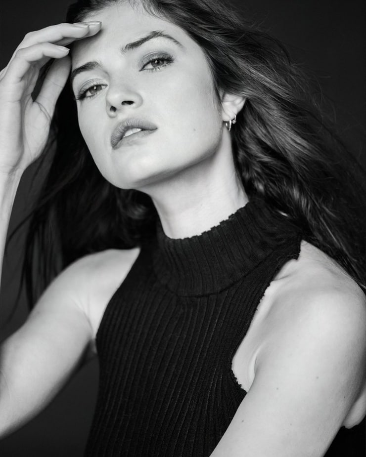 Eve Dumon