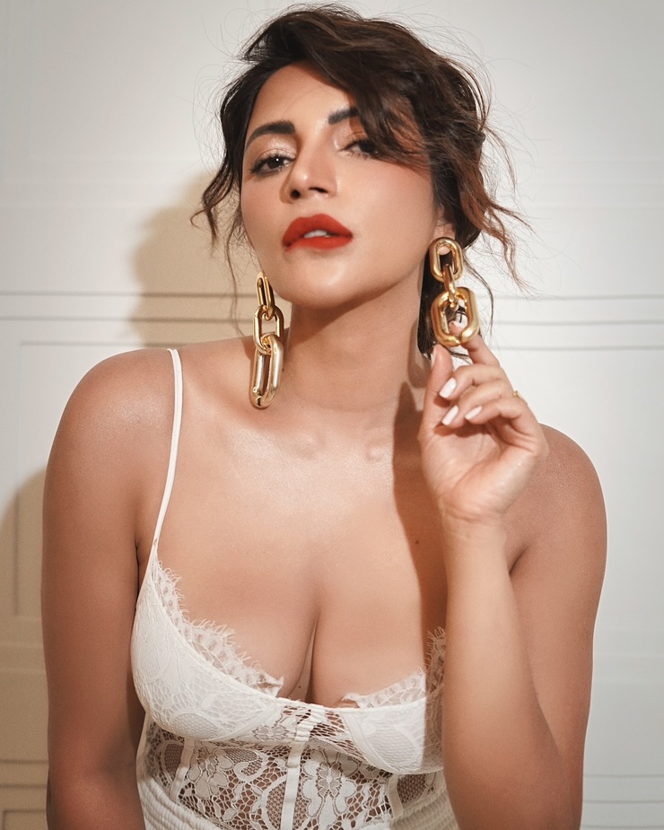 Shama Sikander Shama Sikander