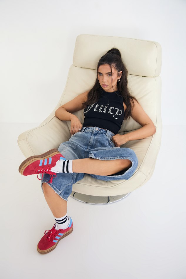 Picture of ELLIE O'NEILL