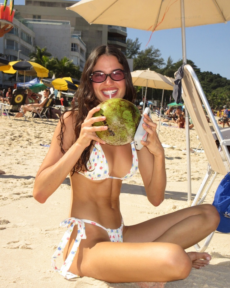 Rafaella Consentino Rafaella Consentino