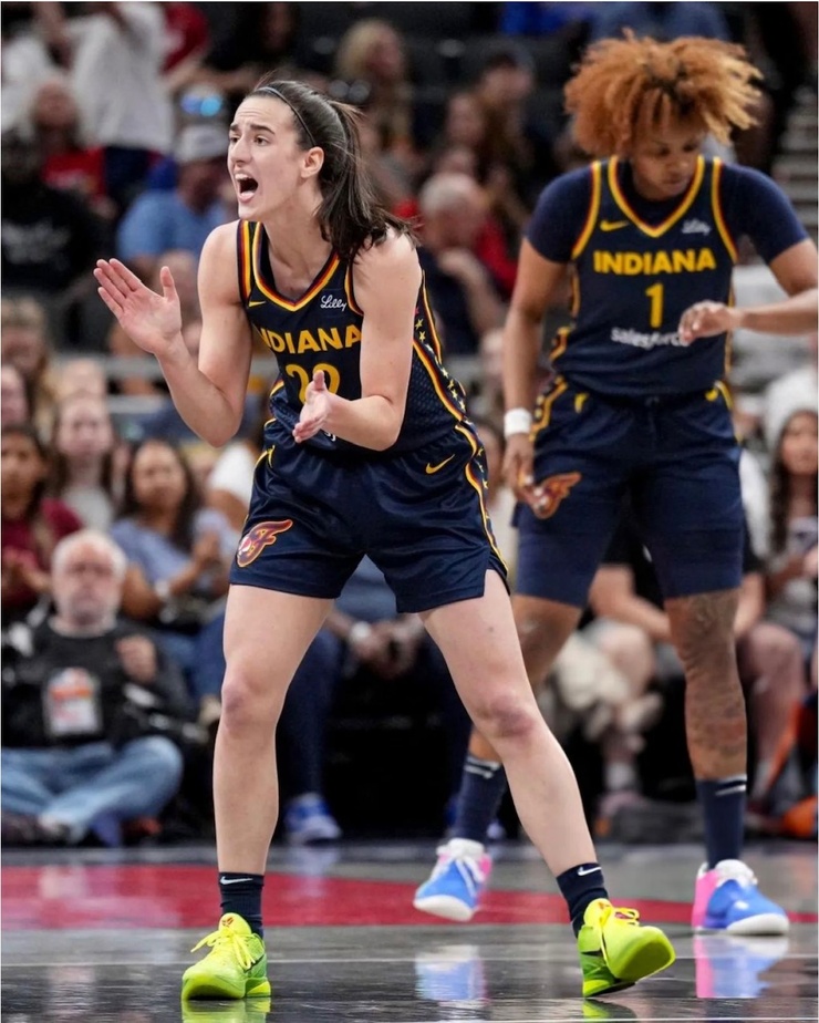 Caitlin Clark (ii)
