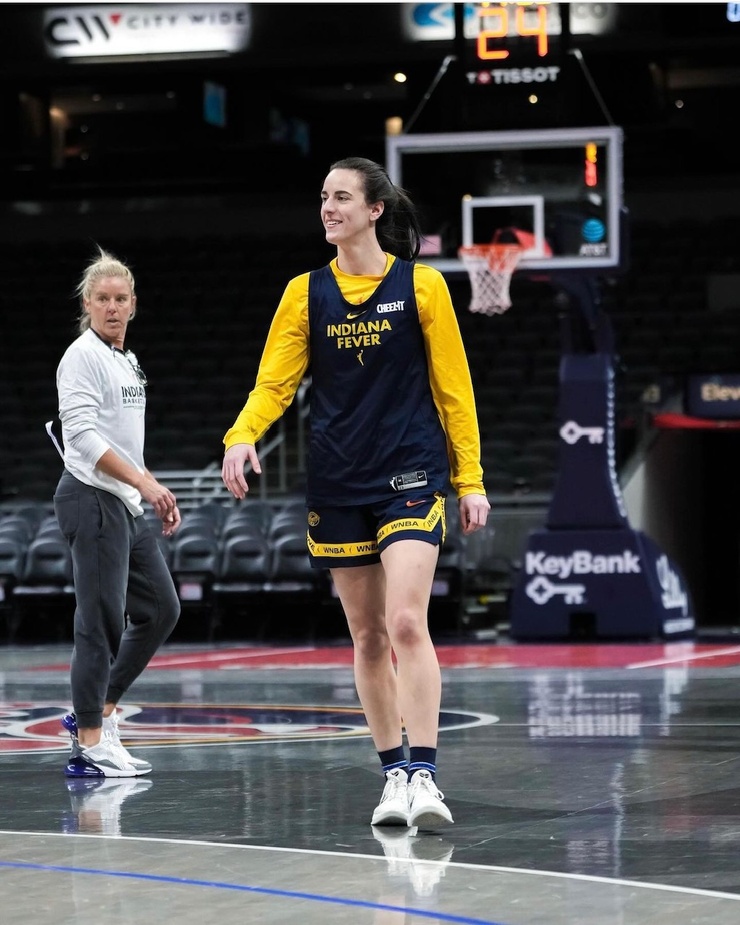 Caitlin Clark (ii)