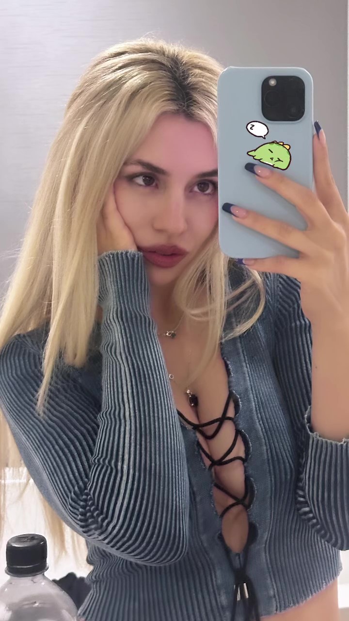 Ava Max