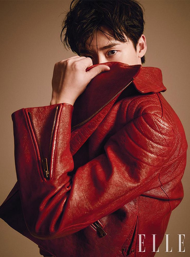 Jong Suk Lee