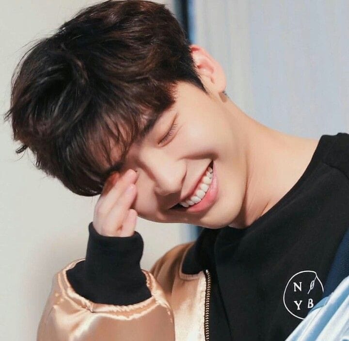 Jong Suk Lee