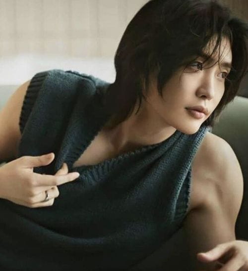 Jong Suk Lee