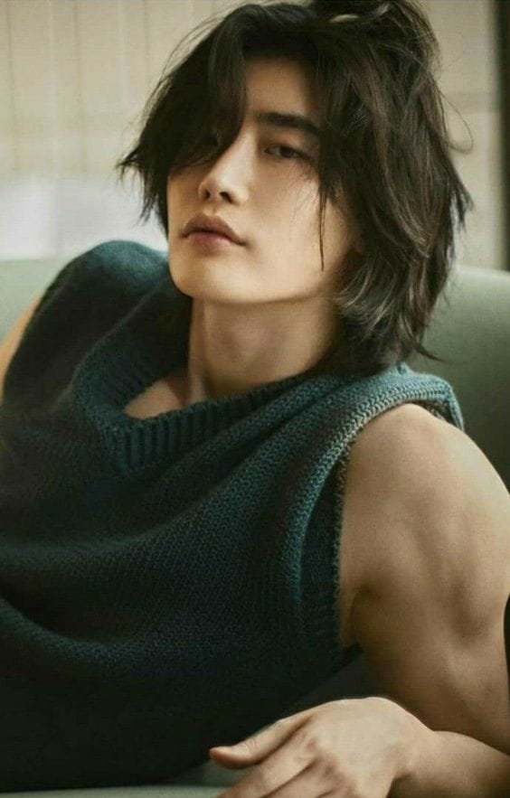 Jong Suk Lee