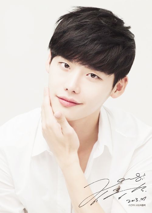 Jong Suk Lee