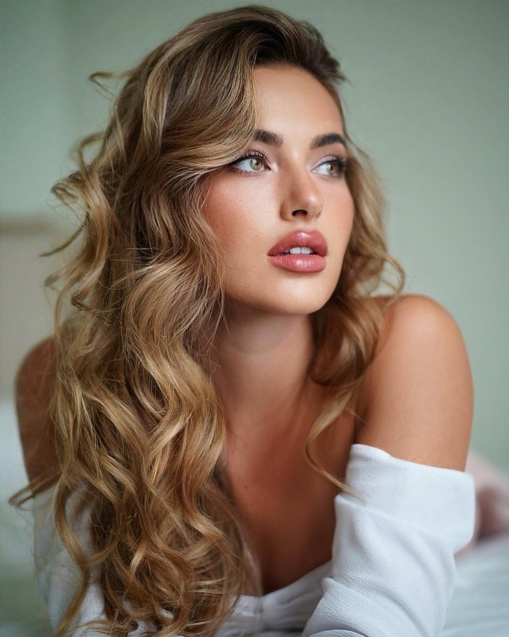 Izabela Ion Izabela Ion