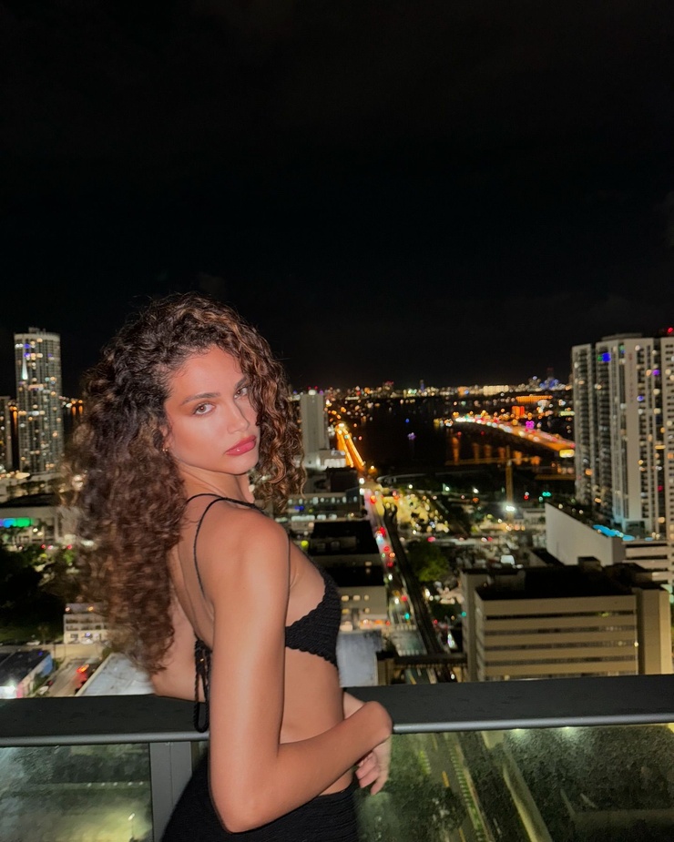 Evelyn Yanez