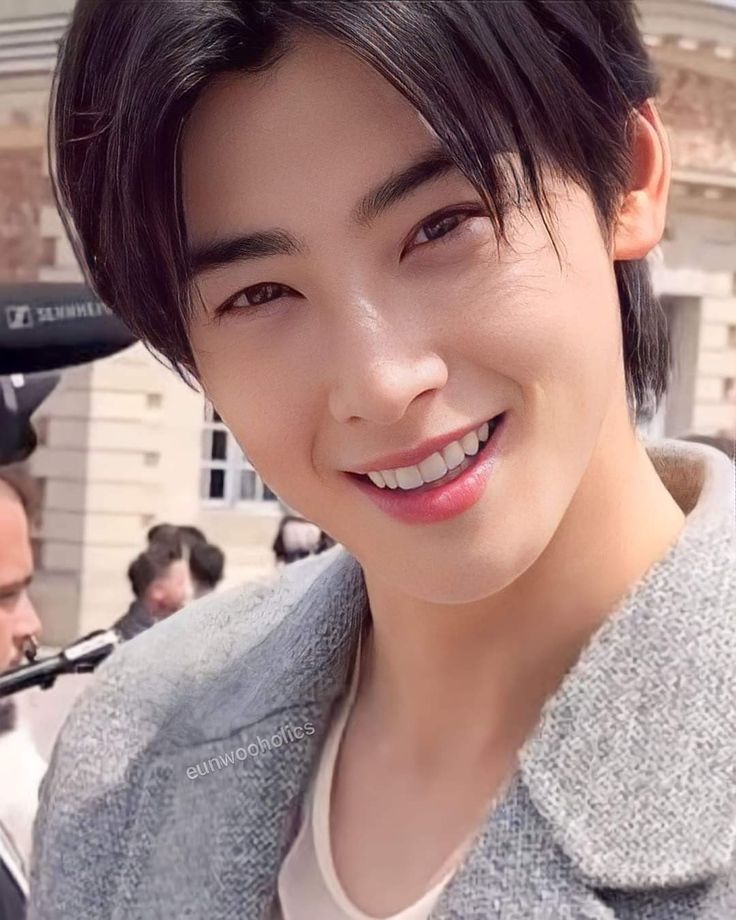 Eun-Woo Cha