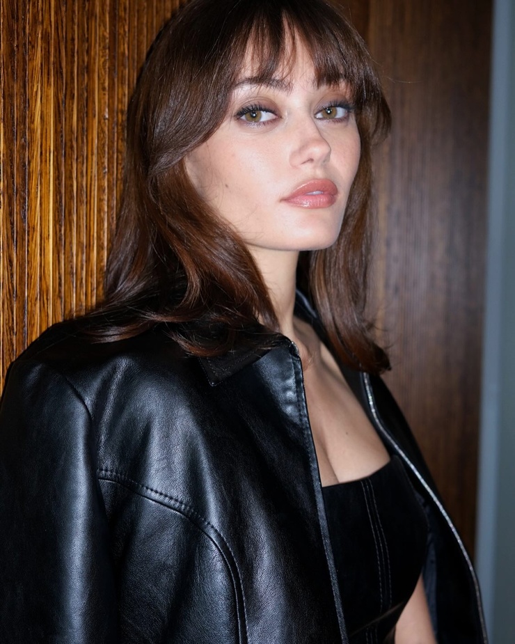 Ella Purnell Ella Purnell