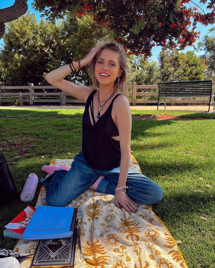 Anne Winters Anne Winters