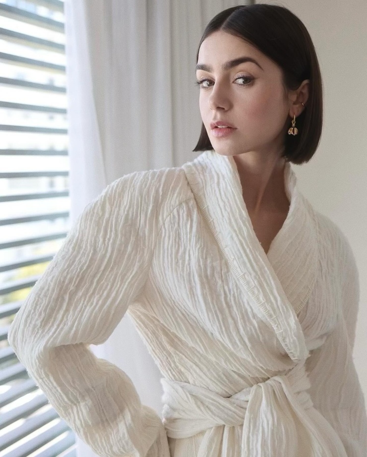 Lily Collins