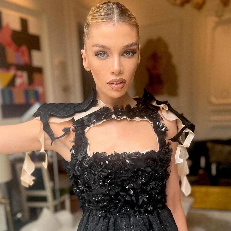 Stella Maxwell