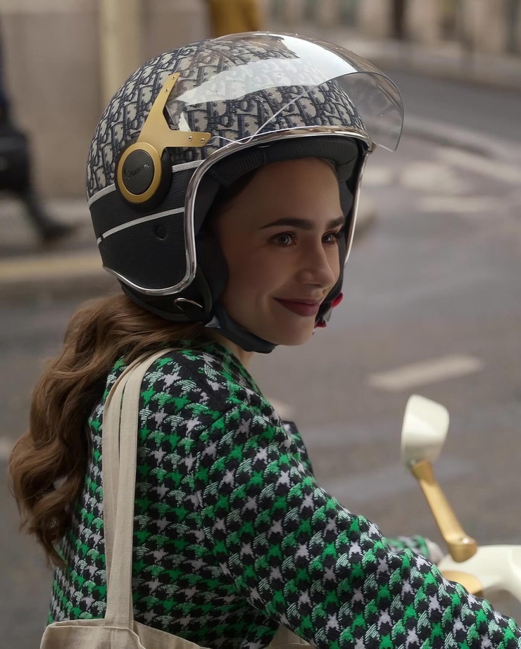 Lily Collins