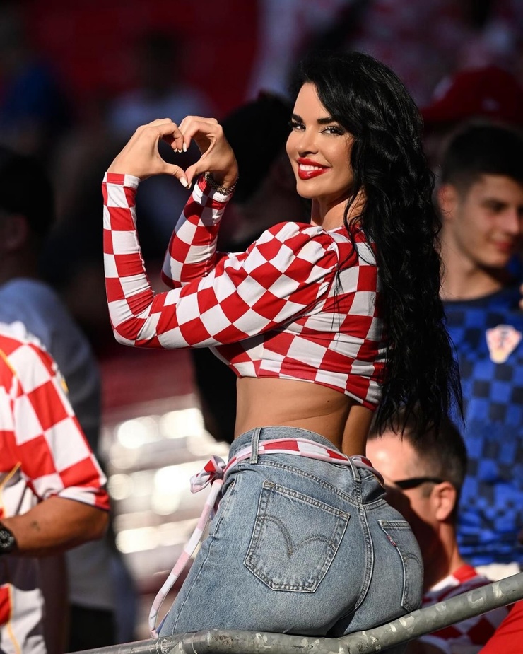 Ivana Knöll Ivana Knöll