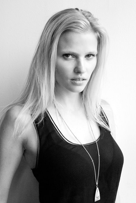 Lara Stone image