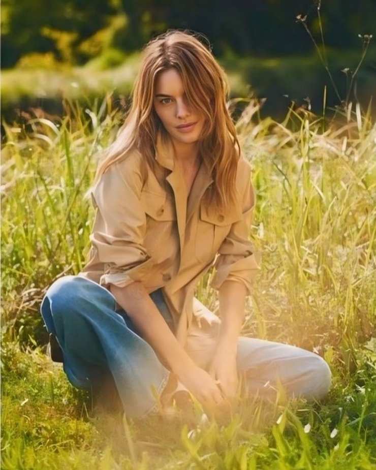 Camille Rowe Camille Rowe