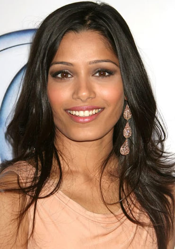 740full-freida-pinto.jpg