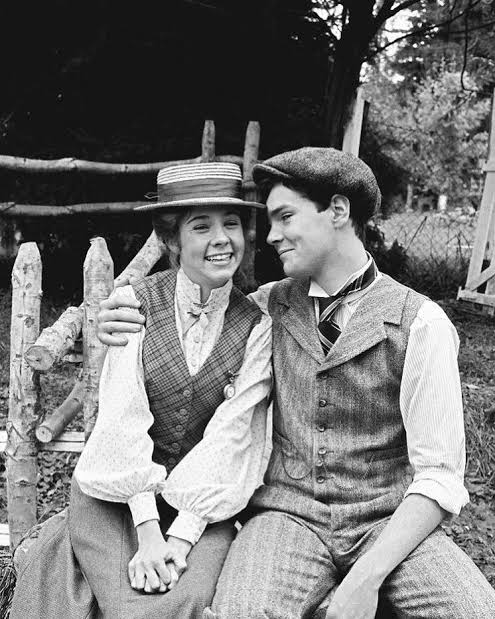 Anne Shirley (Megan Follows)