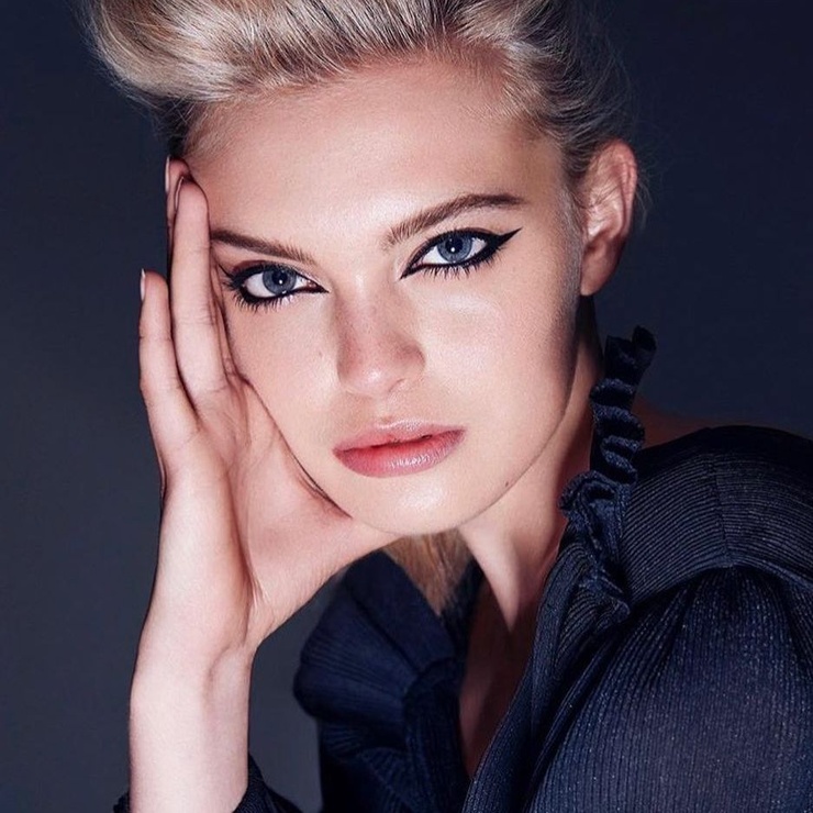 Ella Wennstrom model